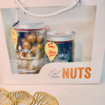 Quà Tặng Oaky - Combo Hạt Dinh Dưỡng Cao Cấp - Hạt Macca, Nho Khô Size lớn (450gram) - Tặng Túi Giấy Sang Trọng