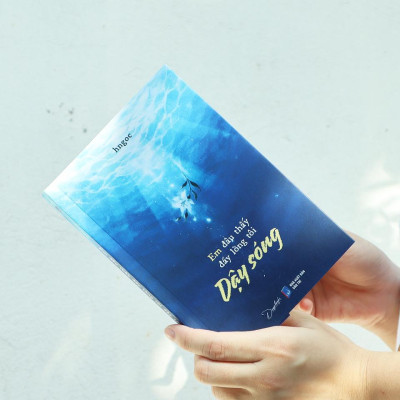 Sách - Em Đâu Thấy Đáy Lòng Tôi Dậy Sóng - AZ Việt Nam