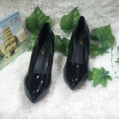 Giày nữ,Giày nữ cao gót hot trend  trẻ trung năng động 21215