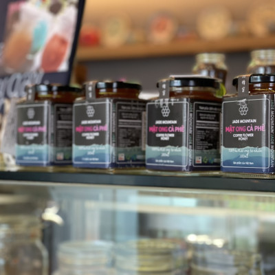 Mật Ong Hoa Cà Phê Jade Mountain Nguyên Chất Thu Hoạch Tự Nhiên Chất Lượng Cao 380ml