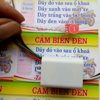 CẢM BIẾN CHẠM BẬT TẮT ĐÈN XUYÊN QUA NHỰA XE MÁY 