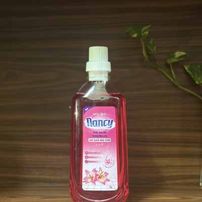 Thùng 15 chai nước lau sàn hương hoa lily loại 1 lít