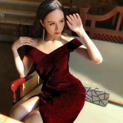 ĐẦM TRỄ VAI LAI CHÉO NHỌN