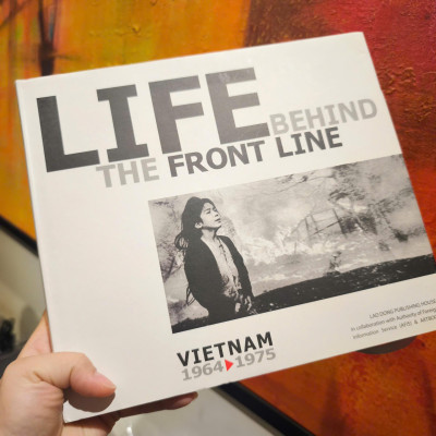 Sách - Life Behind The Front Line : Vietnam 1964 - 1975 by ArtBook