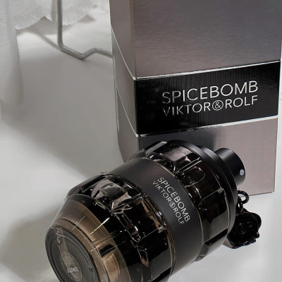 Nước Hoa Nam Viktor & Rolf Spicebomb 90ml