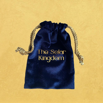 Sách - Boxset The Solar Kingdom Việt Hóa (Bộ Bài + Sách Hướng Dẫn) - Bản Đặc Biệt - Tặng Kèm Random Mẫu Lót Chuột + Lót Ly Gỗ Ép + Túi Nhung Mềm Cao Cấp