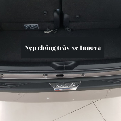 Nẹp Chống Trầy Cốp Sau Xe Bằng Nhựa ABS Dành Cho Xe  Innova Đờii 2017 - 2019