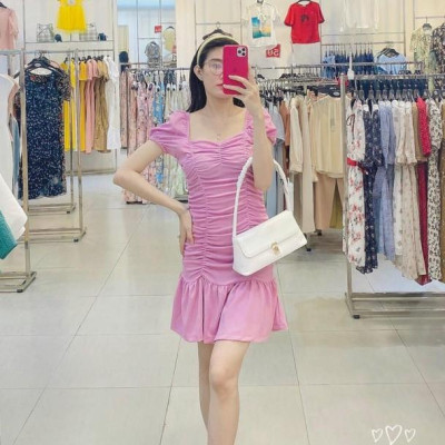 Đầm ôm cổ vuông, đuôi cá, rúm chun dọc thân Emspo DS4079