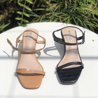 Sandal nữ đế xuồng hot trend  trẻ trung năng động 21417