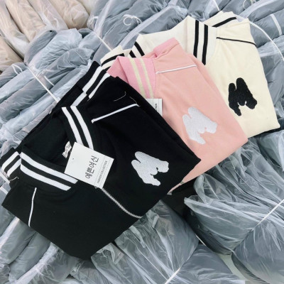 Áo khoác da lộn da lộn chữ M 2 lớp crotop cute hàng rất đẹp-A977