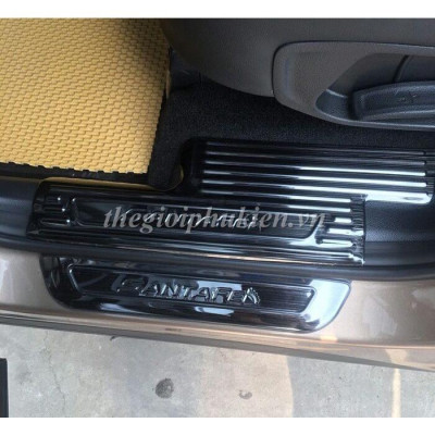BỘ SẢN PHẨM Nẹp bước chân và ốp chống trầy cốp Hyundai Santafe 2019  - Mẫu Titan