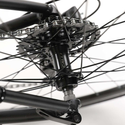 Xe đạp thể thao CALLI S3000 Khung nhôm không mối hàn, đi dây âm sườn