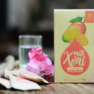 Combo Sen Sấy Gừng Mật Ong Hải Long (230g) + Mứt Xoài Sấy Dẻo Hải Long (120g)